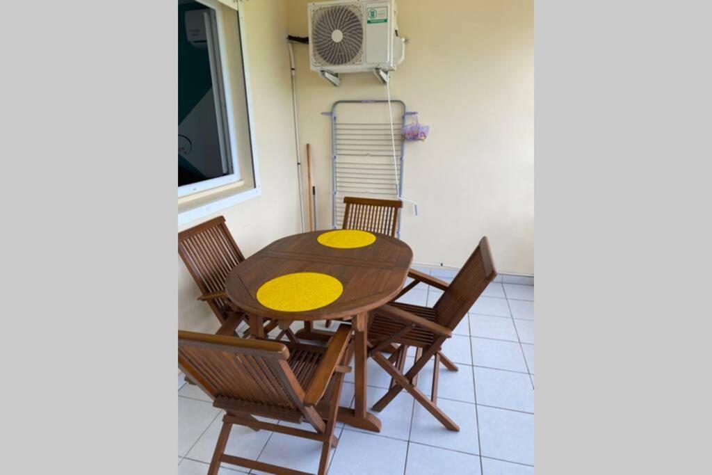L' Aure Apartment Le Lamentin Luaran gambar