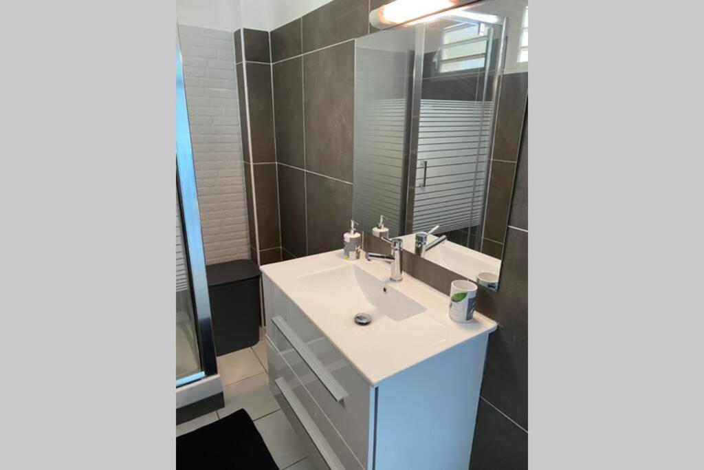 L' Aure Apartment Le Lamentin Luaran gambar