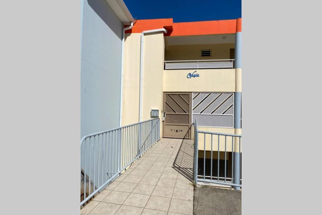 L' Aure Apartment Le Lamentin Luaran gambar